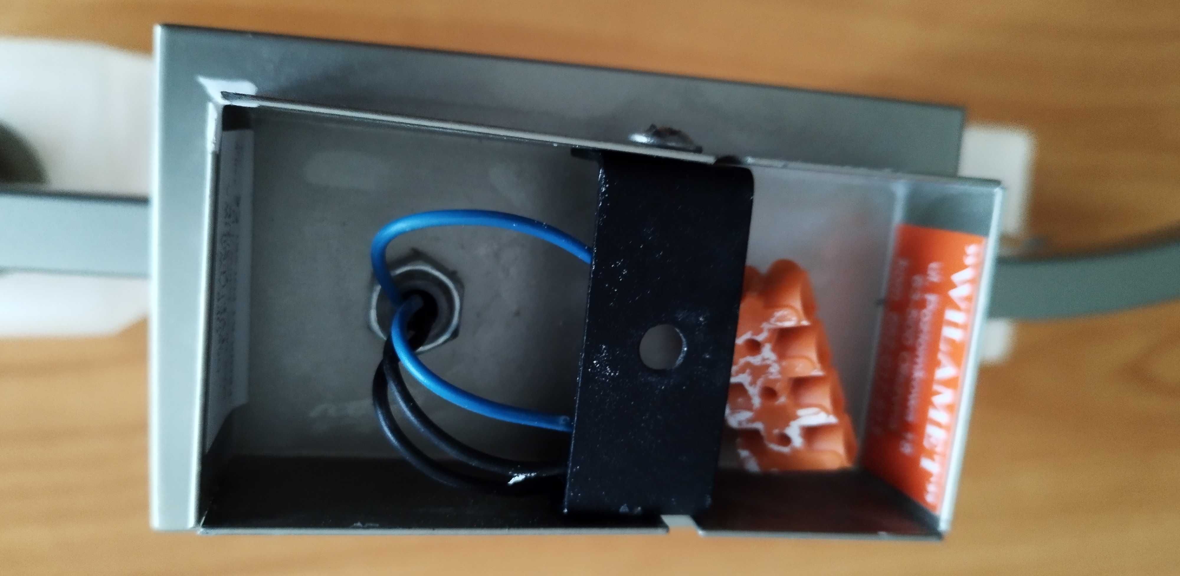 Lampa sufitowa / żyrandol na dwie żarówki