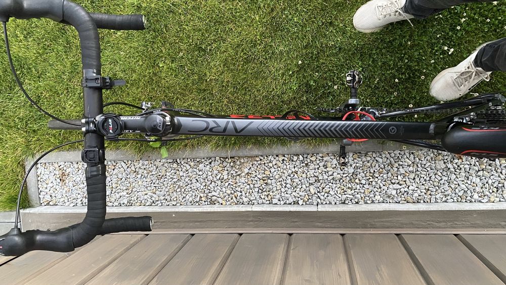 Rower szosowy Kellys ARC 10 - super stan!