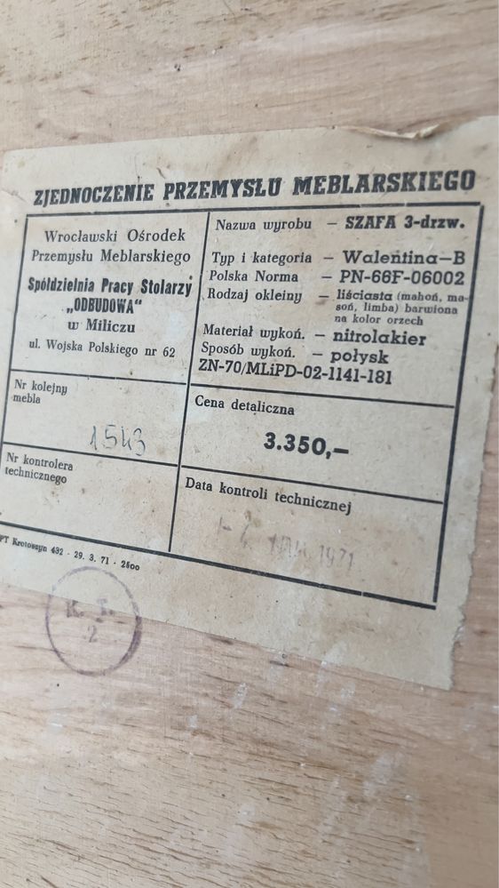 Trzydrzwiowa szafa PRL garderoba z lat 70