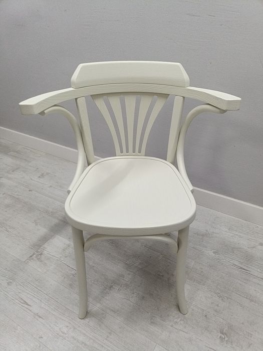 Krzesło fotel Thonet Fameg Radomsko z podłokietnikiem po renowacji