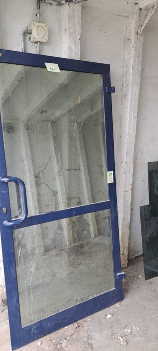 Drzwi aluminiowe zewnętrzne prawe