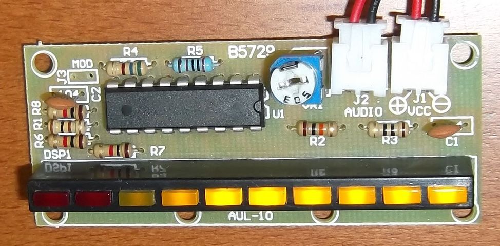 Indicador nivel de audio. Placa com regulador.