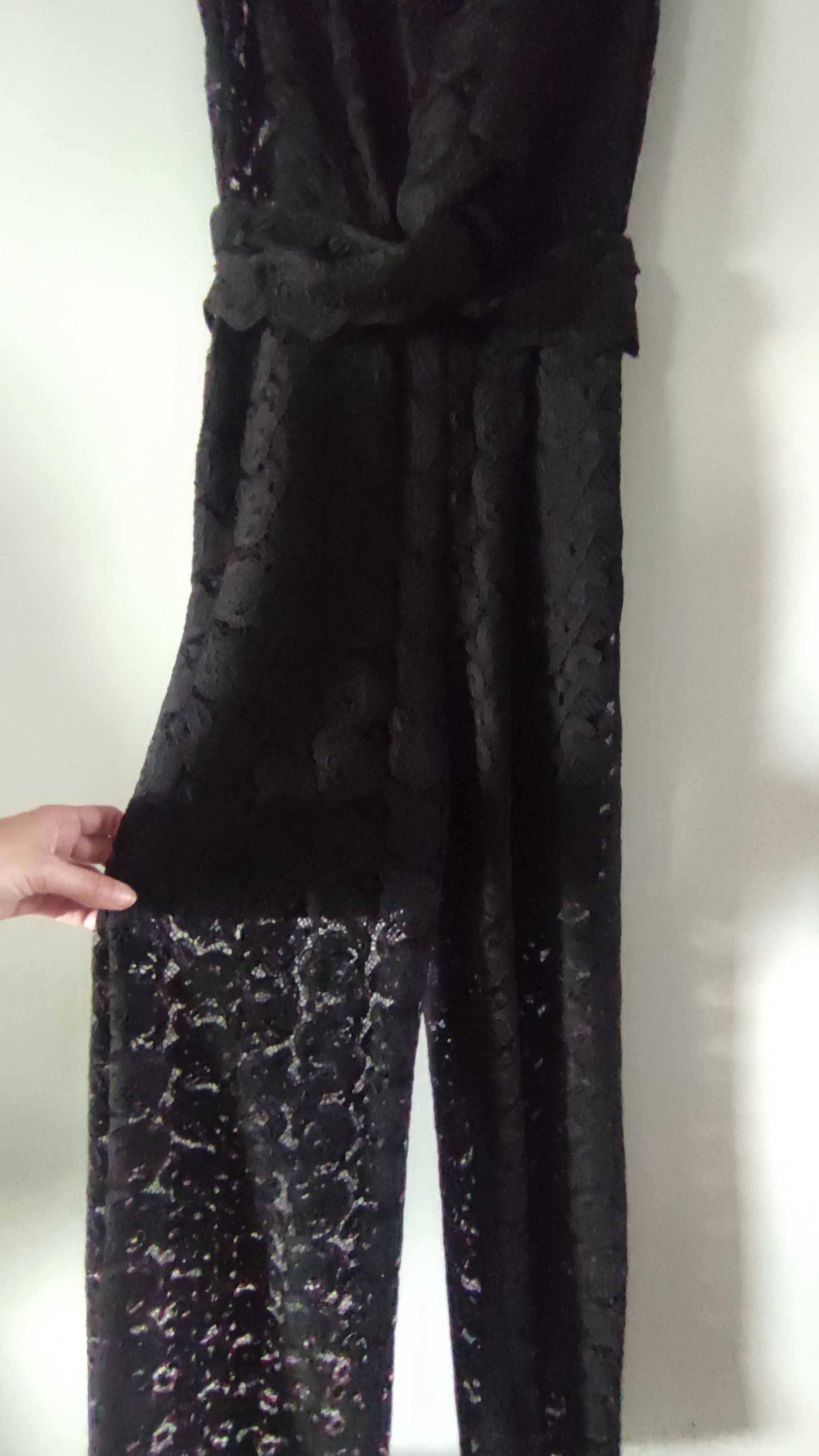 H&M czarny koronkowy kombinezon