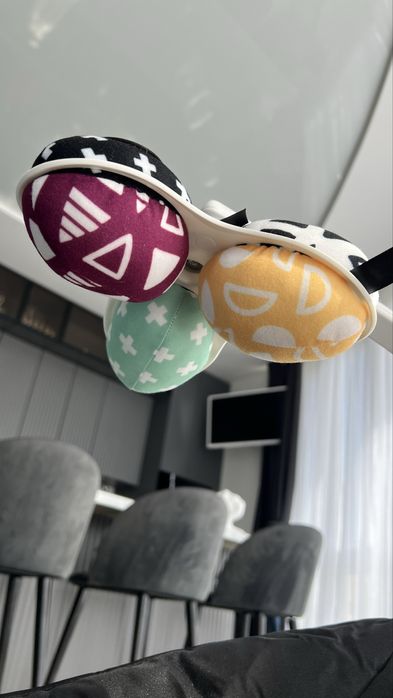Mamaroo 5.0 заколисуючий центр 4 moms качеля