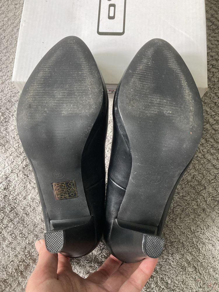 Buty Filippo na obcasie