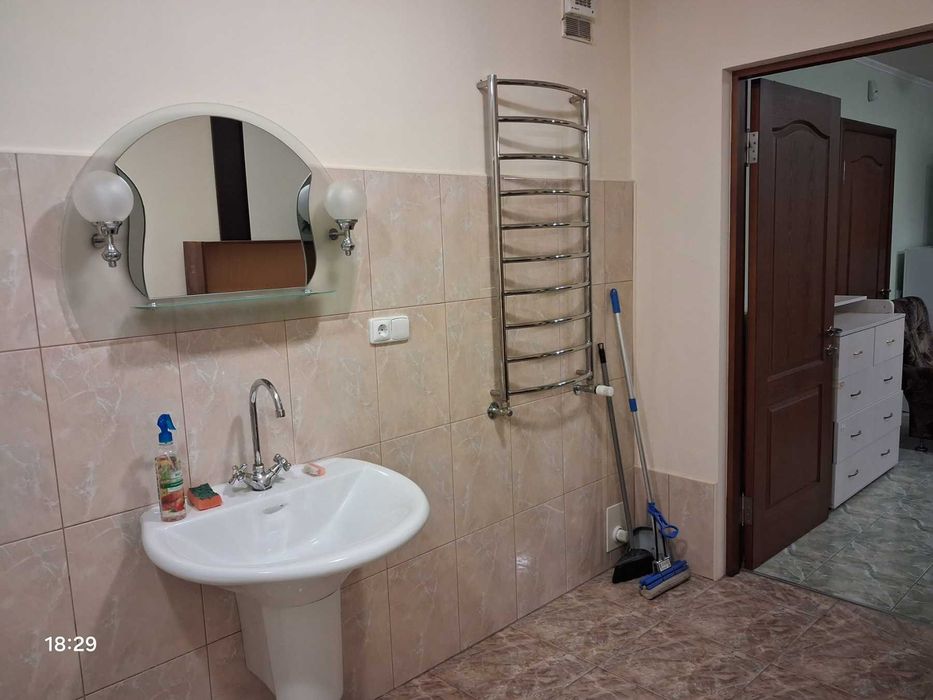 .Оренда частини будинку з окремим входом на Казбеті.