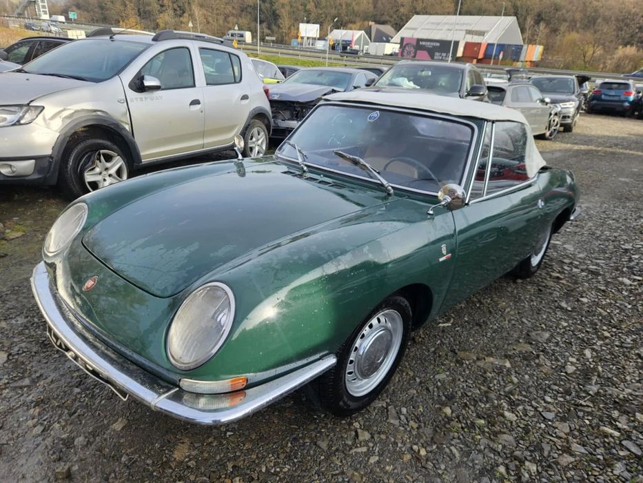 Fiat 850 SPIDER  1969 , uszkodzony tył , Francja