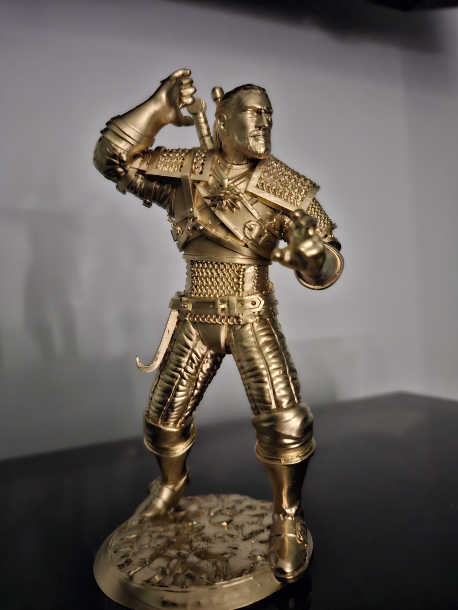 Geralt woedzmin the witcher figurka figurine