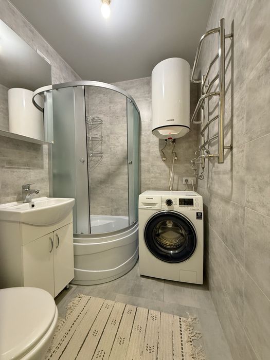 Реальна ! 2х кім квартира проспект Б.Хмельницького 30 / Поля / Центр