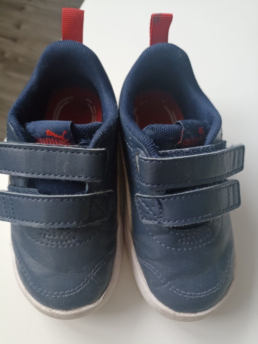 Buty Puma super lekkie. Rozmiar 23.