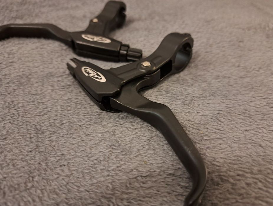 Klamki hamulca Avid V-Brake czarne prosta kierownica NOWE