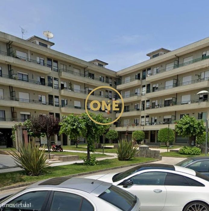 Garagem fechada no centro da Trofa