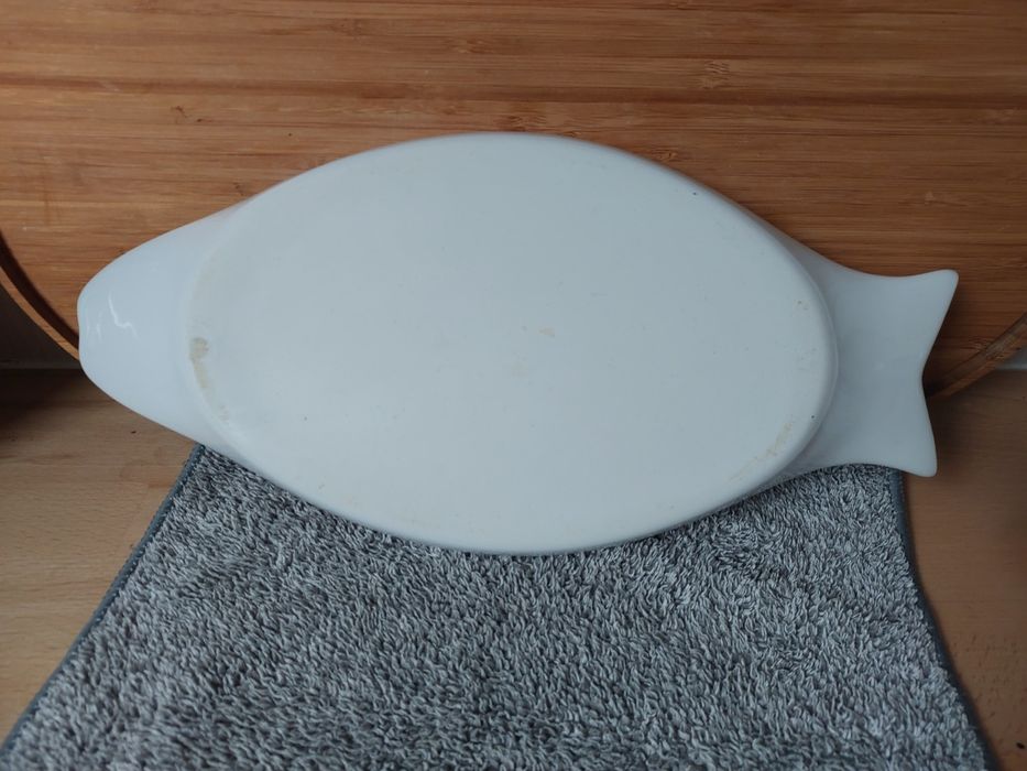 Półmisek w kształcie ryby biały porcelit