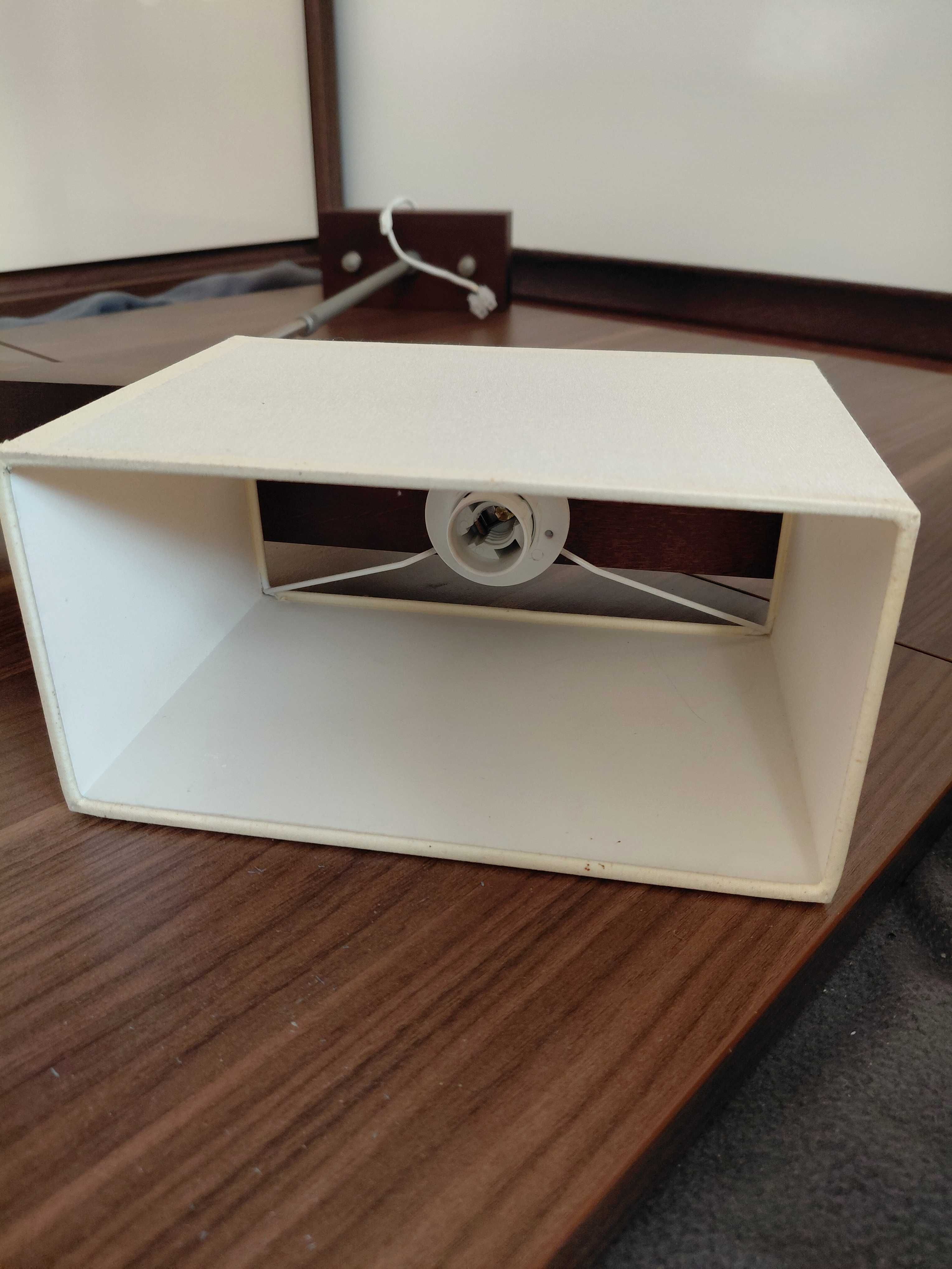 Lampa sufitowa na dwie żarówki