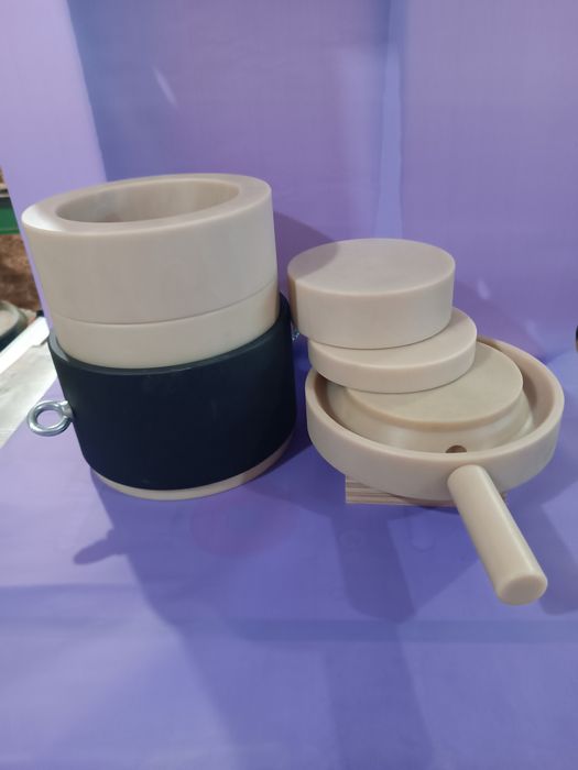 Бочка капролоновая для маслопресса