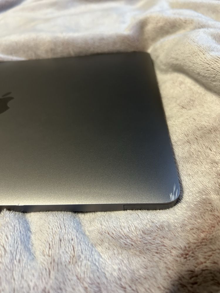 Macbook Pro I7 16GB 512GB SSD 2020 13.3 A2251