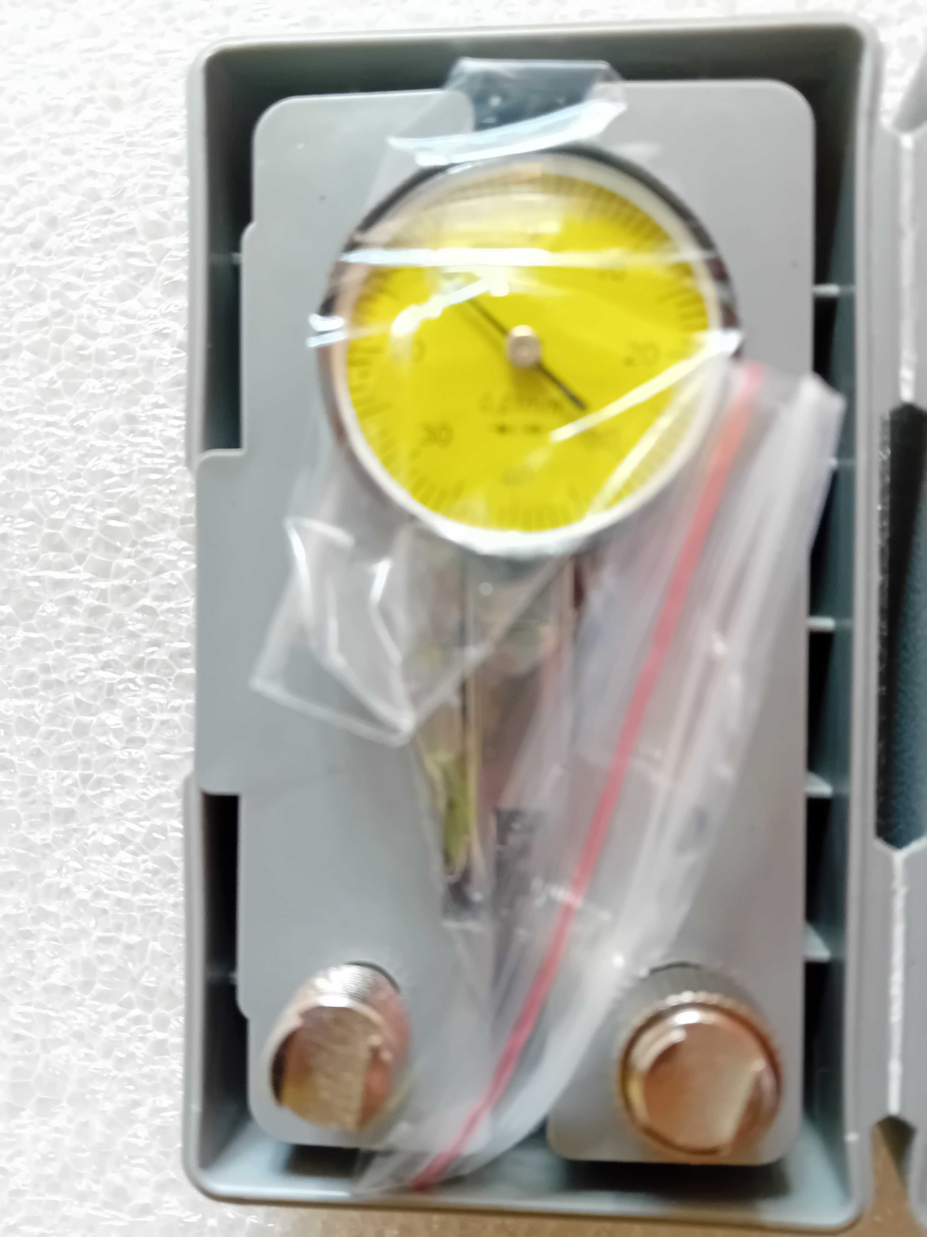 Base magnética articulada com relógio comparador