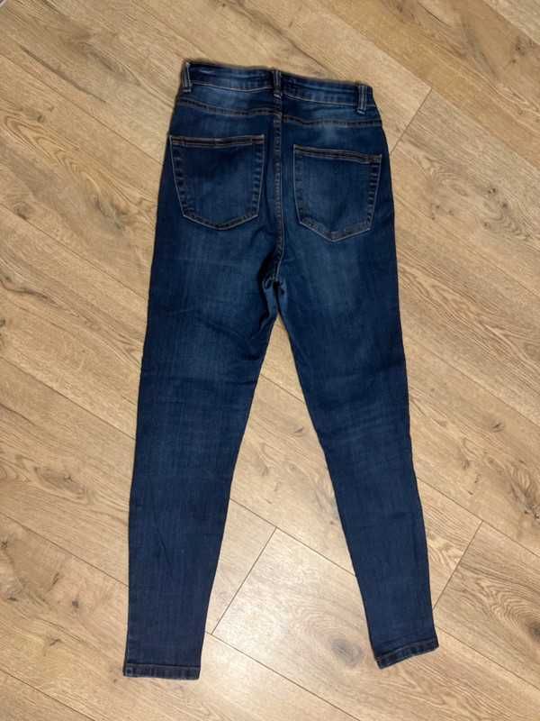 Gładkie jeansy skinny S3
