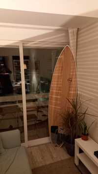 Prancha de surf 6.8 com 44,8L