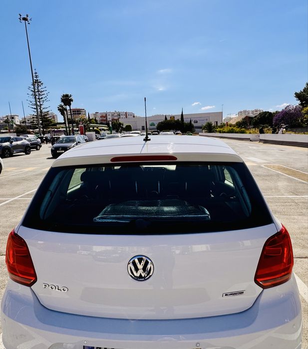 VW Polo Comfortline 2017,  perfeito estado.  4  pneus