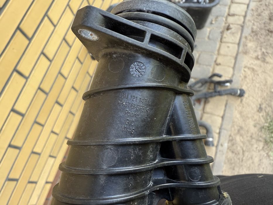 Audi A4 B9 A5 F5 przewód wody rurka wody kruciec