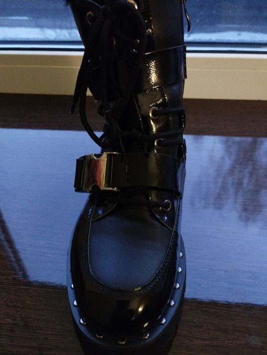 Зимние кожаные ботинки женские