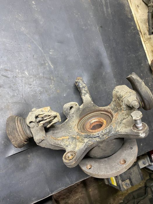 Кулак Поворотный Рено Мастер 2005 2-2-дизель р л р16 цена за 1 шт