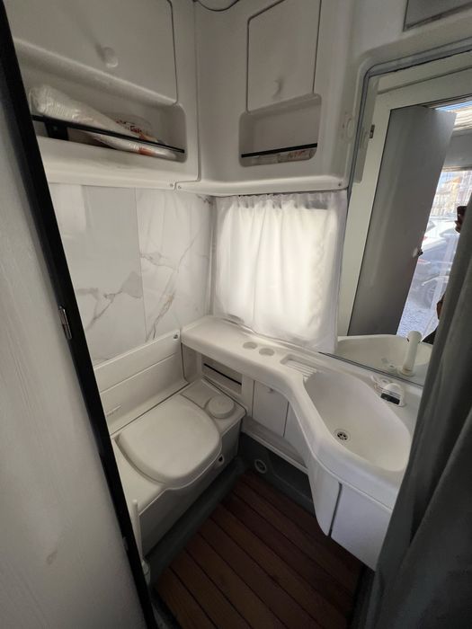 Autocaravana campervan Peugeot J5