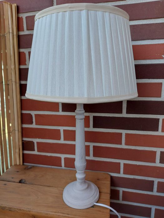 Candeeiro de mesa madeira cinza