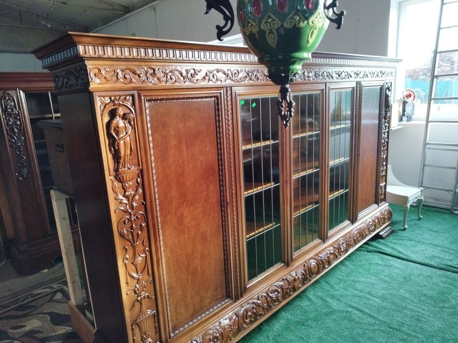 biblioteka gabinetowa secesyjna witryna Antyk pięknie zdobiona