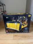 LEGO 42131 Technic Sterowany przez aplikację buldożer Cat® D11