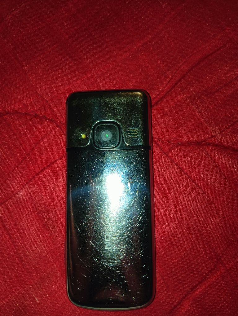 Телефон Nokia 6700c-1