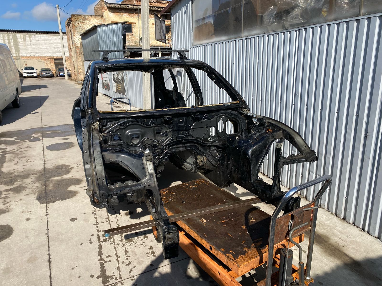 Кузов Volkswagen Touareg  2003-2006 Порезка Четверть Криша Туарег