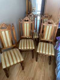 Komplet krzeseł drewnianych