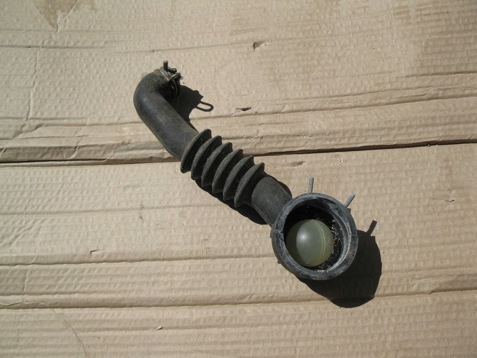 Патрубок к стиральной машине Whirlpool