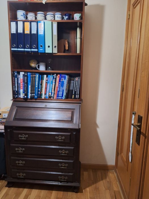Secretary Desk / Writing Desk with Drawers and Shelves in Good Condition64730216418050120