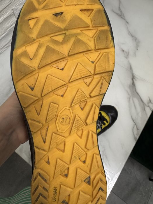 Підліткове зимове взуття