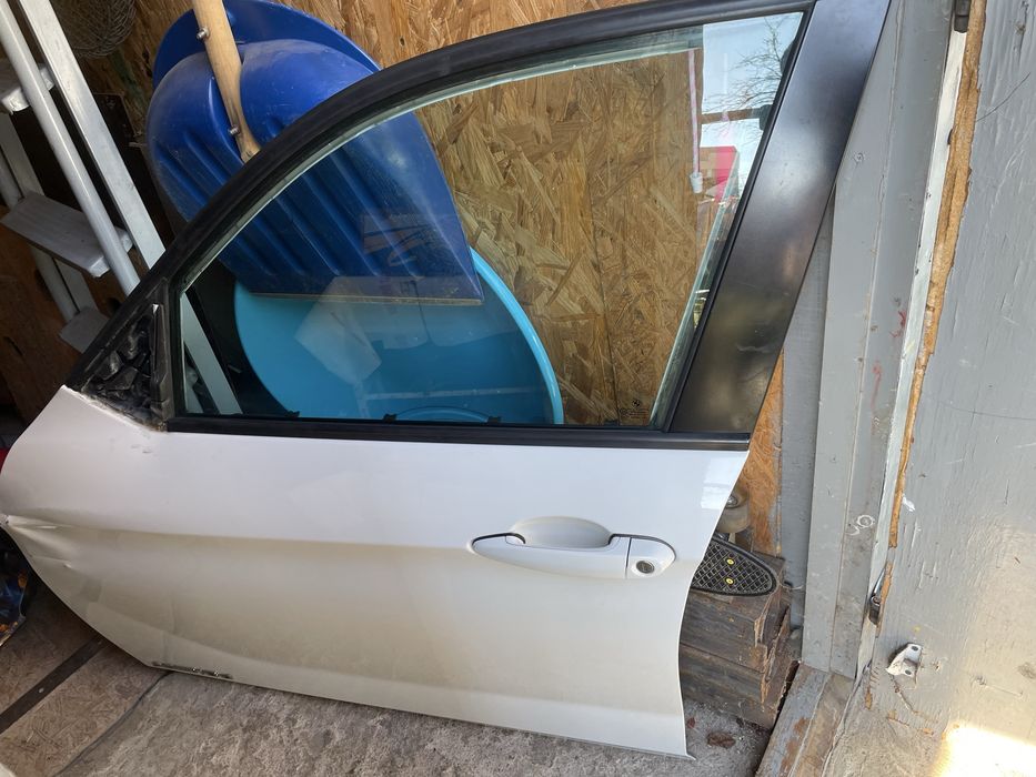 Дверка Х1 Е84 Двері Дверь X1 E84