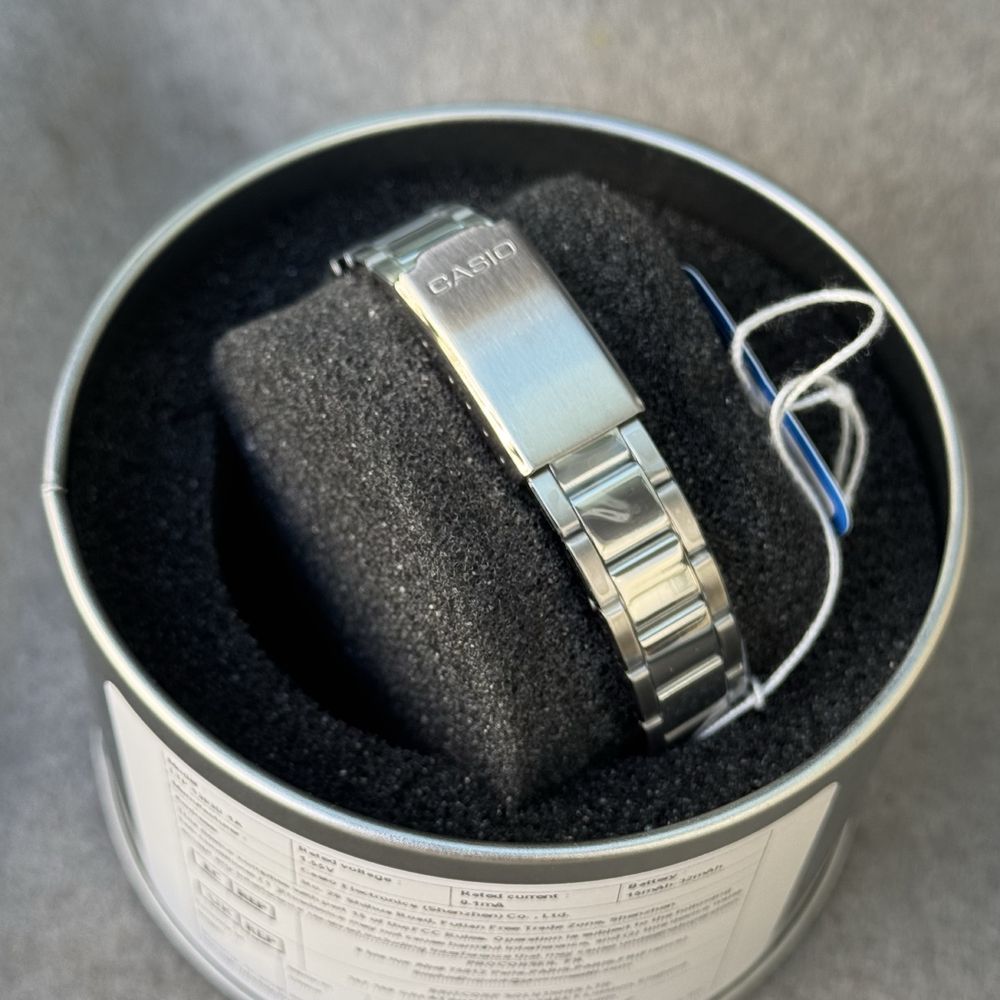 Новий жіночій годинник Casio LTP-1303D-1AVEF