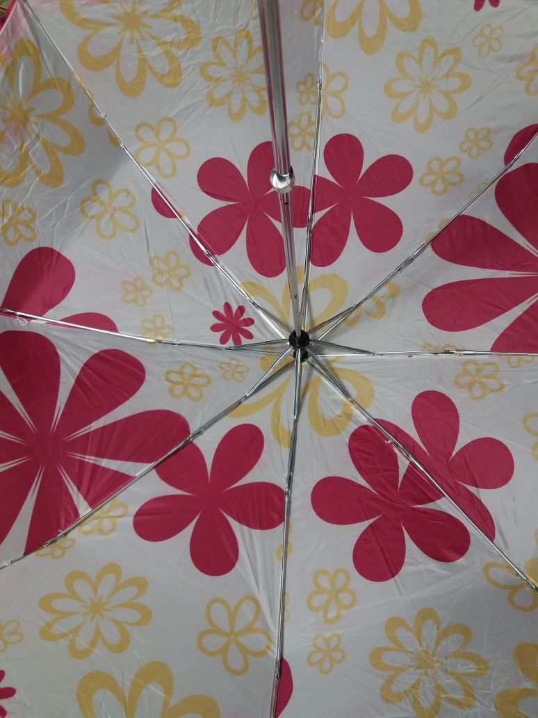 ЗонтНовый пляжный  зонт   в упаковке можно под летний торговый ларек
