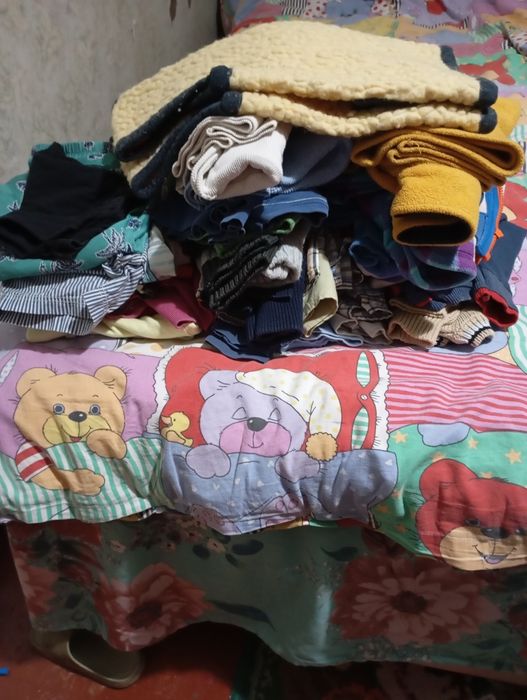 Віддам безкоштовно речі на хлопчика.