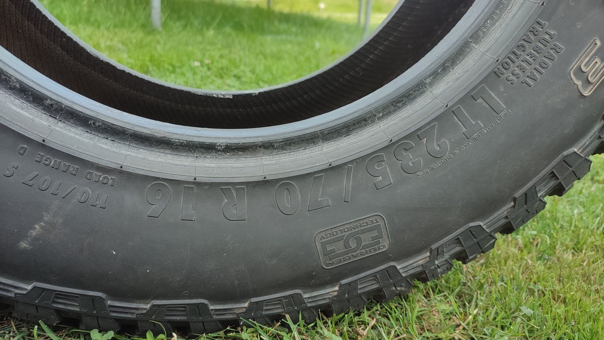 Opony General Grabber AT3 235/70/16 jak Nowe !!