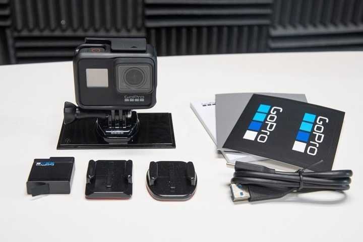 GoPro Hero 7 Black + Bateria extra + Tripé