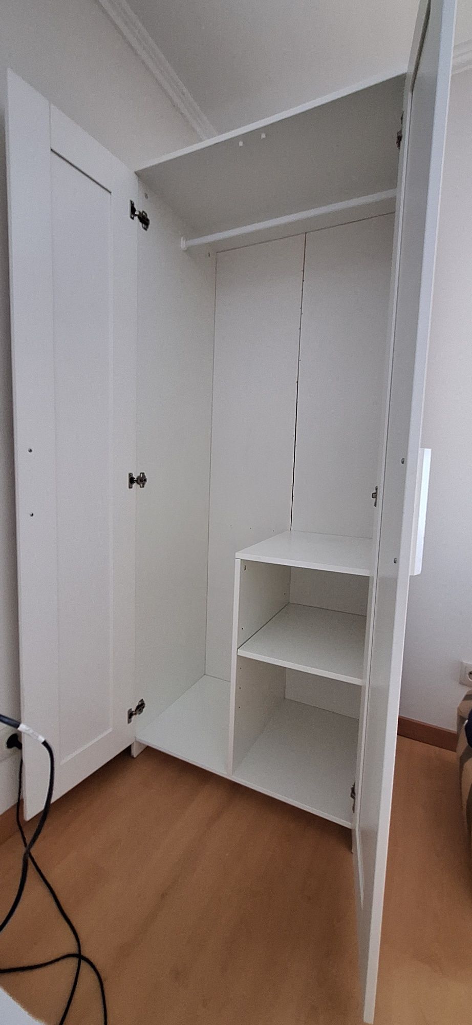 Roupeiro Branco Ikea - Brimnes - COMO NOVO