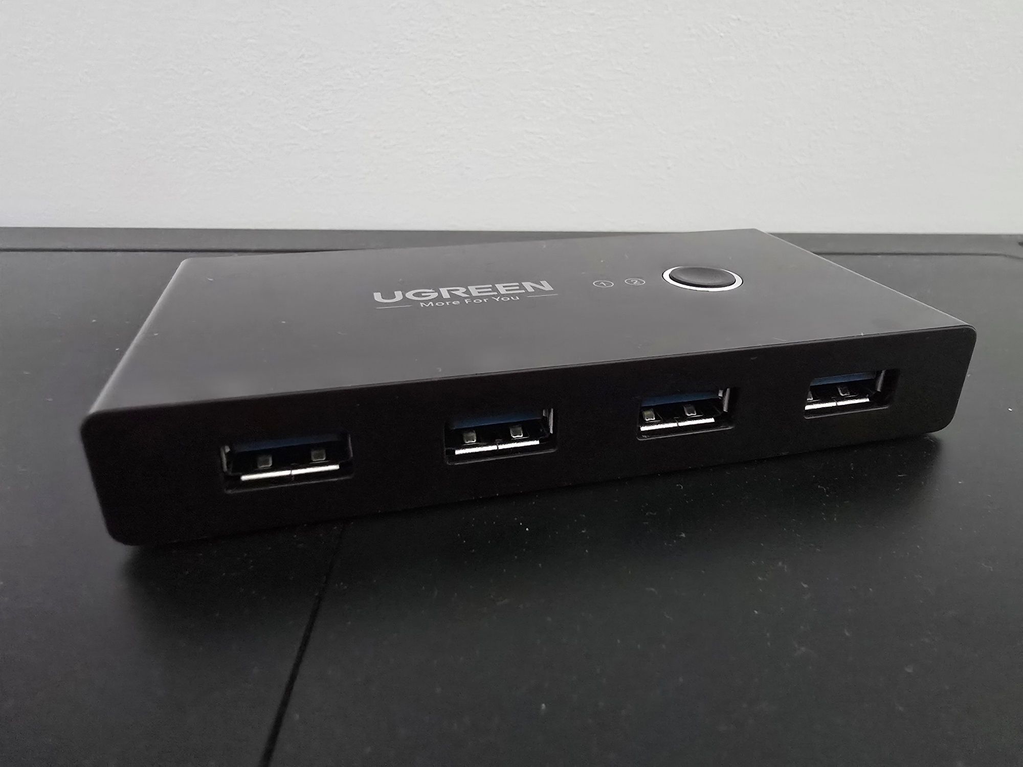 UGREEN USB 3.0 Switch – Partilha até 4 dispositivos entre 2 PCs!