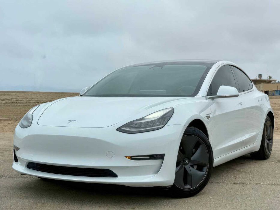 Tesla Model 3      2019