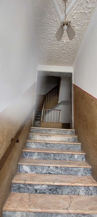 Alugo T2 lavradio- 740 euros