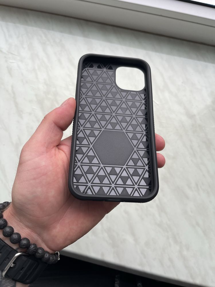 Противоударний чохол iphone 13
