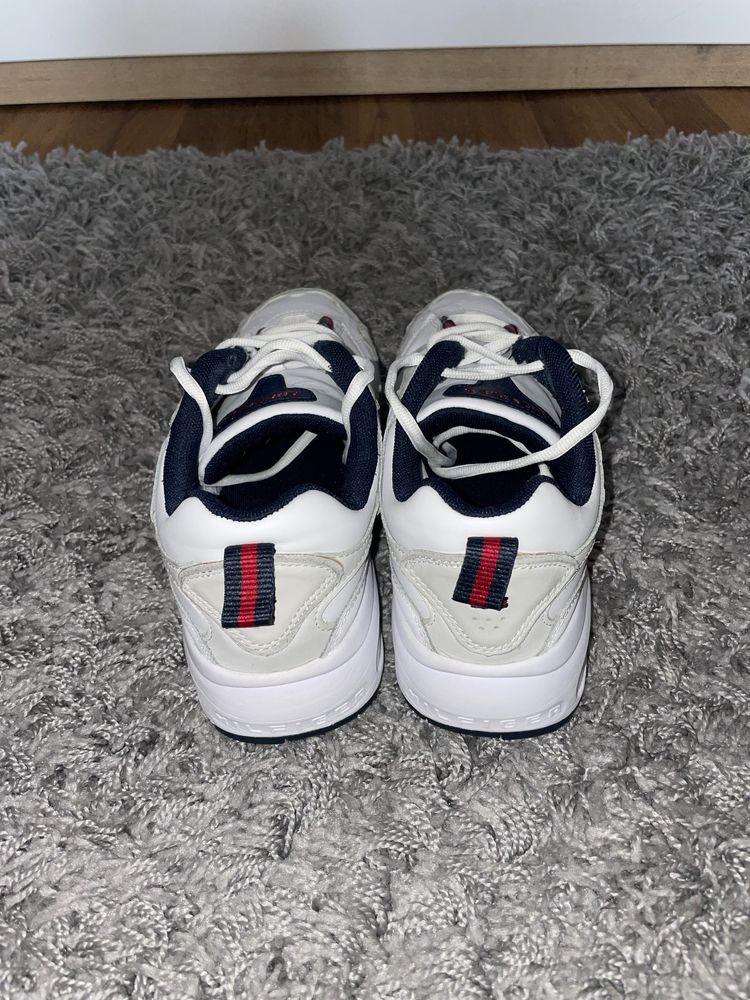 buty Tommy Hilfiger r41