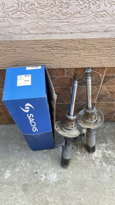 Амортизатор передній Skoda OCTAVIA II, SUPERB II; VW BEETLE, CADDY